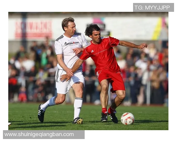 小红书平台上备受关注的足球明星究竟是谁揭秘他们的精彩瞬间与成就